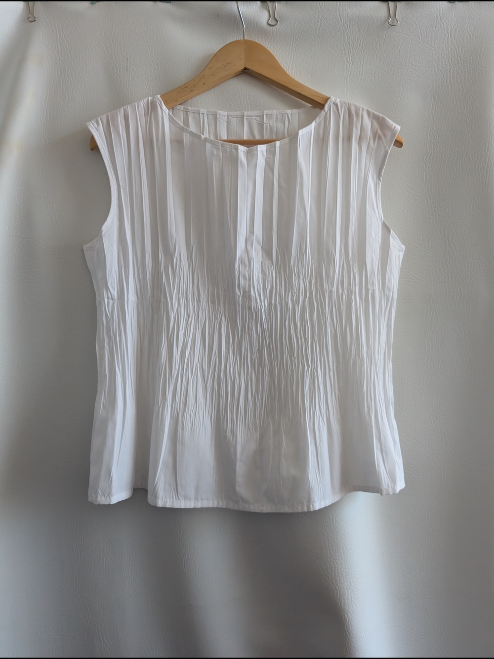 Babette Cotton Blend White Crinkle Sleeveless Blouse - XS